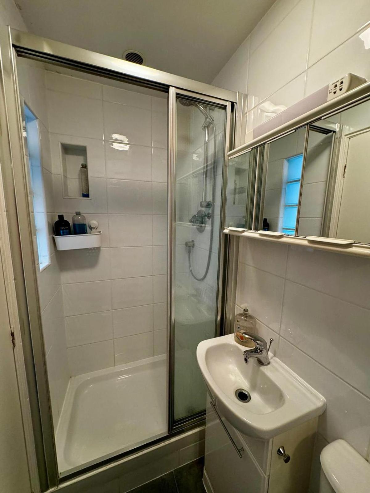 Amazing En-Suite Apartment In Finchley Central London Exterior photo