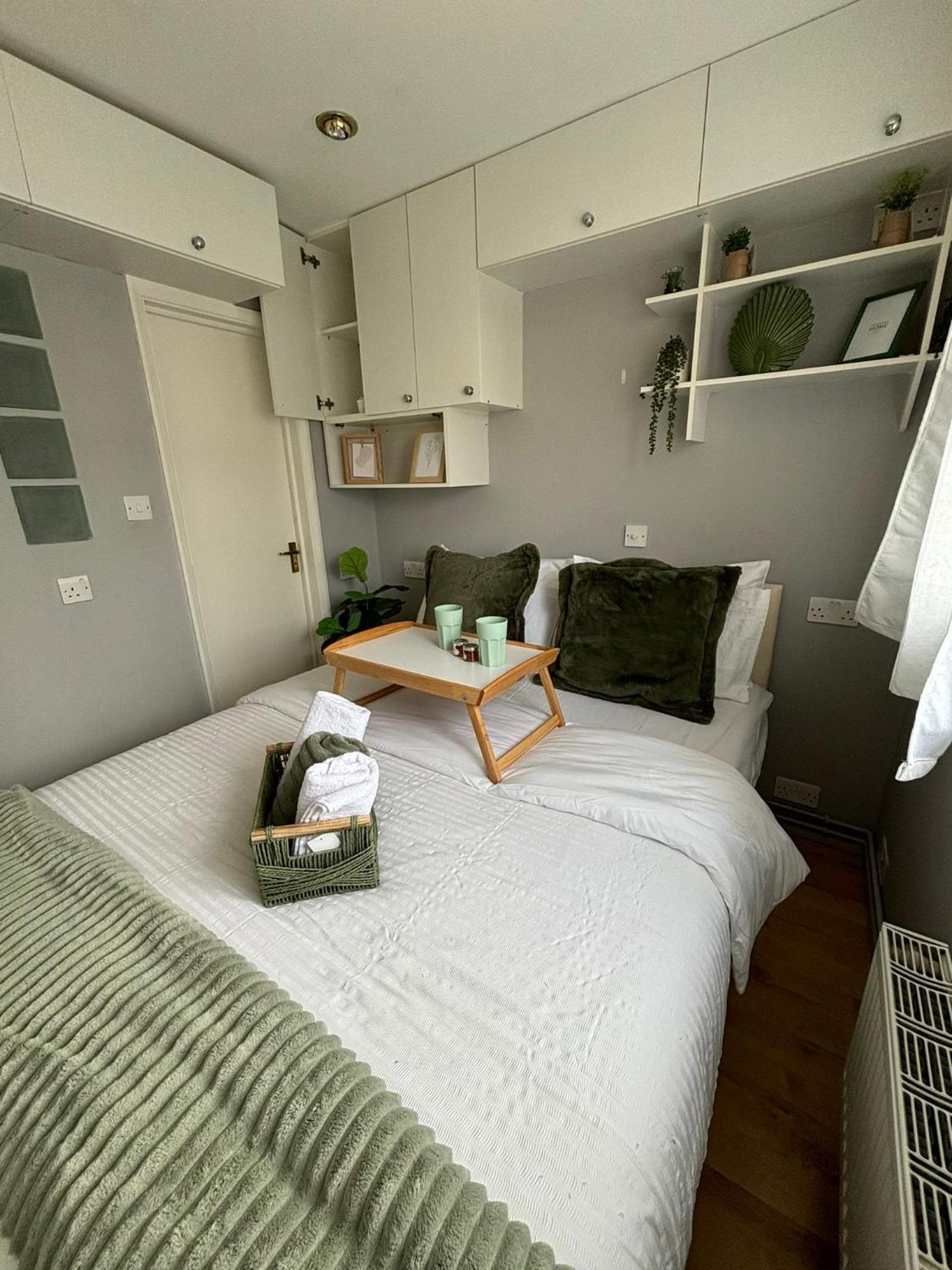 Amazing En-Suite Apartment In Finchley Central London Exterior photo